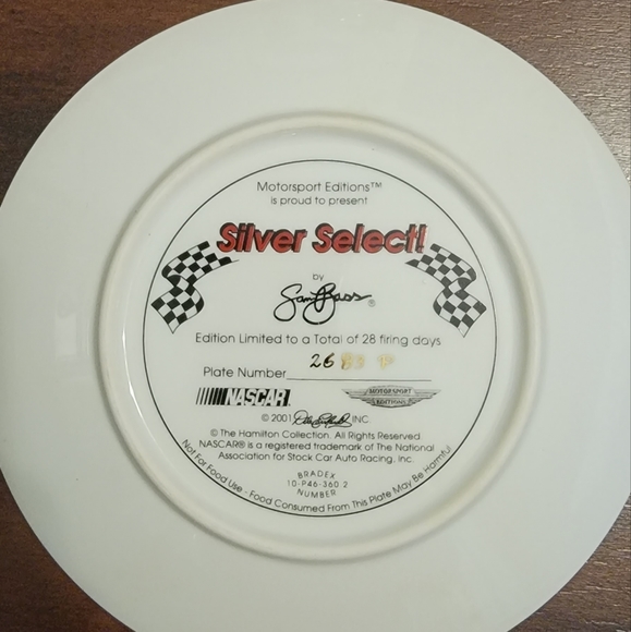 Dale Earnhardt Limited Edition Numbered Collectors Plate and COA - Picture 3 of 4